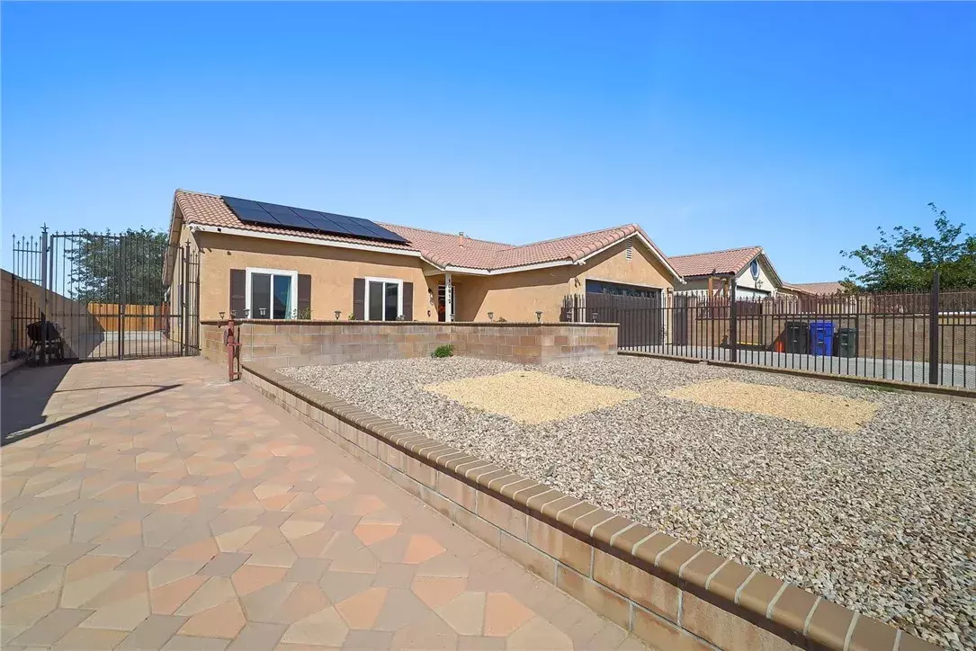 Adelanto, CA 92301,10912 Pershing