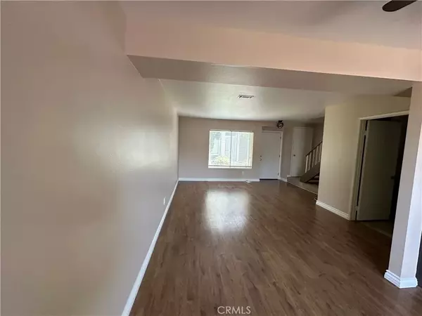 Azusa, CA 91702,824 N Pasadena #3