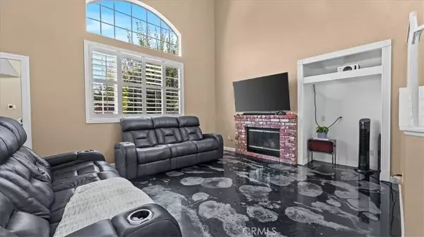 Fontana, CA 92336,14998 Mustang lane