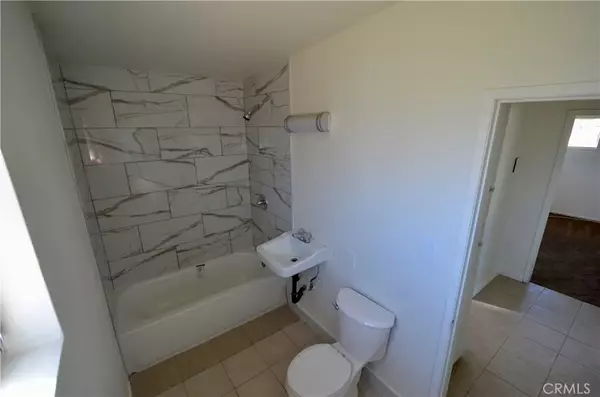 Montclair, CA 91763,5147 Canoga
