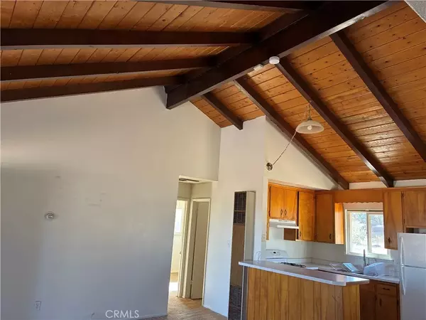 Hesperia, CA 92345,10708 Hawthorne