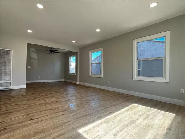 Compton, CA 90220,961 W Laurel Street