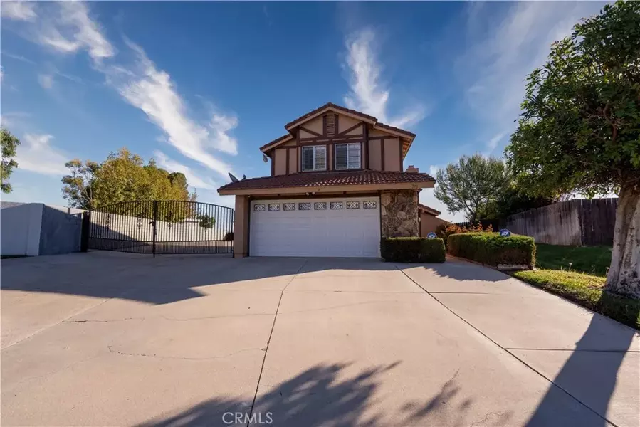 761 Kingfisher, Corona, CA 92879
