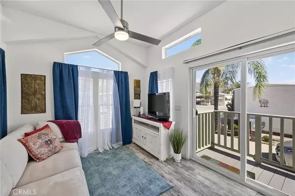 San Jacinto, CA 92583,910 Deerwood