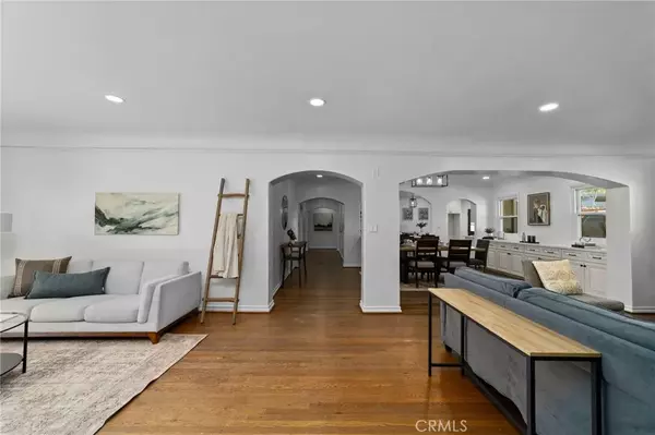 Pasadena, CA 91104,1697 N Allen