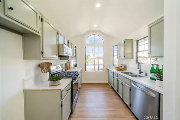 Fontana, CA 92337,14549 Southwood Drive