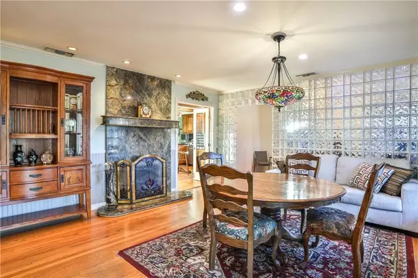 Claremont, CA 91711,436 Oakdale