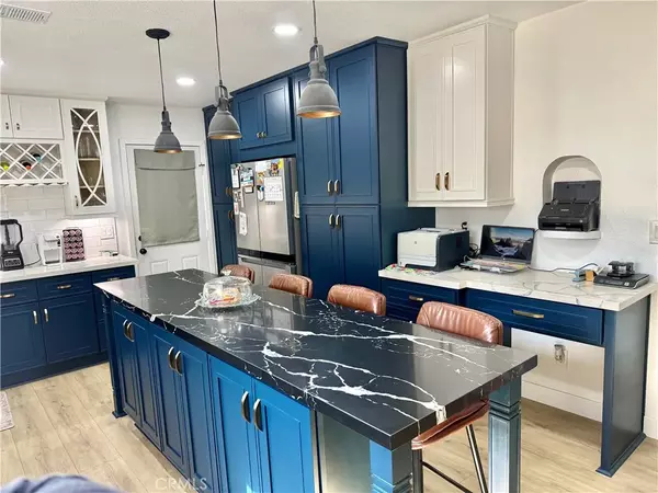 San Bernardino, CA 92404,7040 Barton