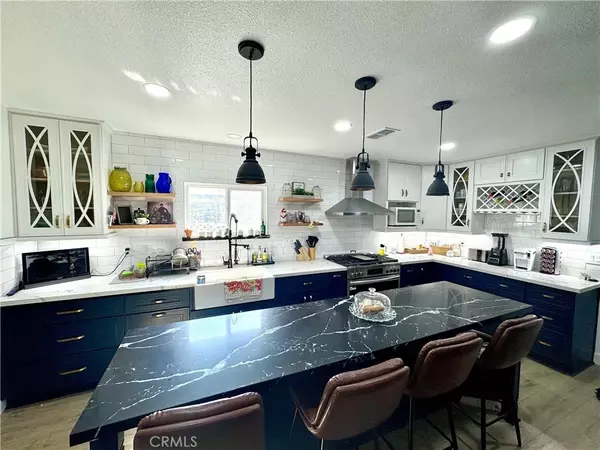 San Bernardino, CA 92404,7040 Barton