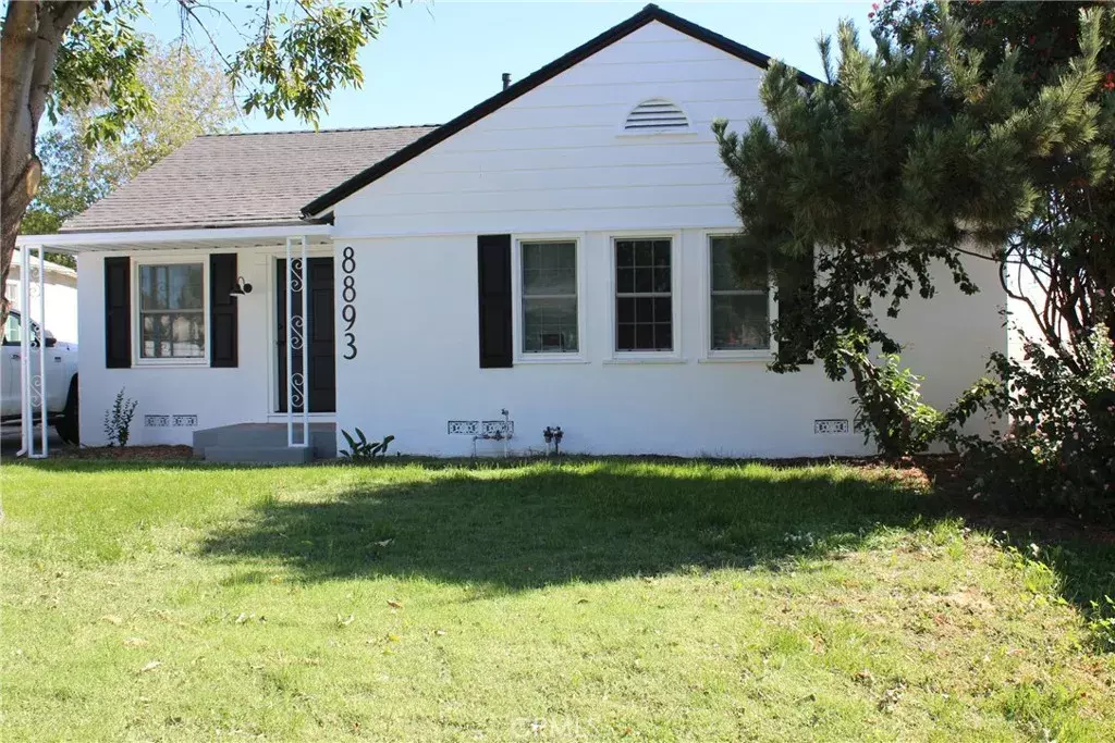 Fontana, CA 92335,8893 Nuevo