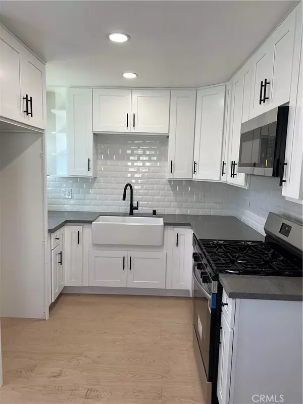 Fontana, CA 92335,8893 Nuevo