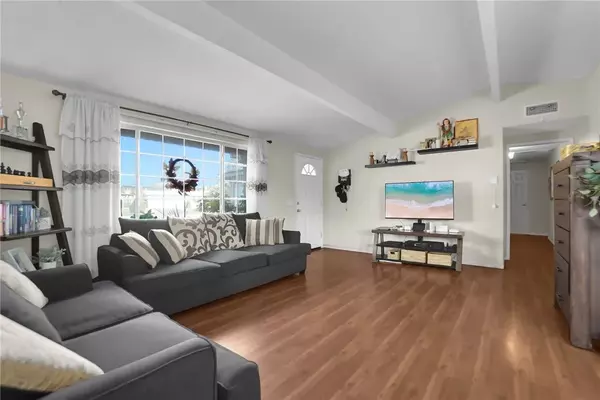 Covina, CA 91722,218 W Alcross