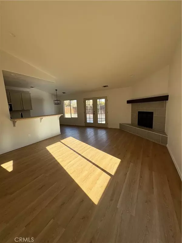 Victorville, CA 92395,13063 Canyon Oak Court