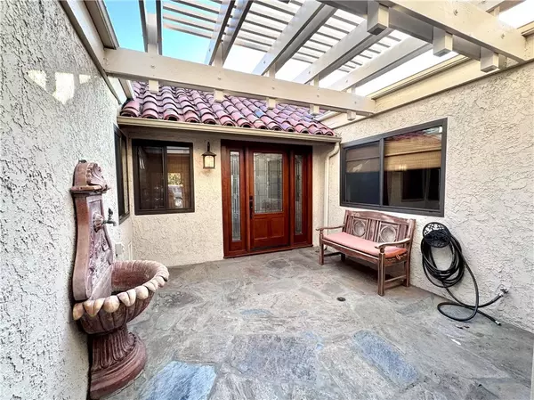 Claremont, CA 91711,874 W Highpoint