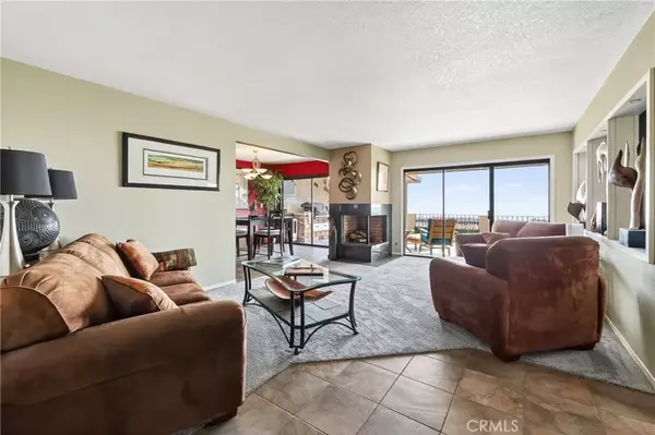 Claremont, CA 91711,892 W Highpoint