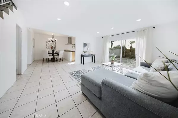 Claremont, CA 91711,643 S College Avenue