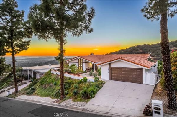 2817 N Mountain, Claremont, CA 91711