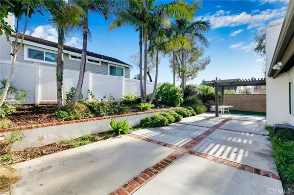 Irvine, CA 92620,2 Mccormick