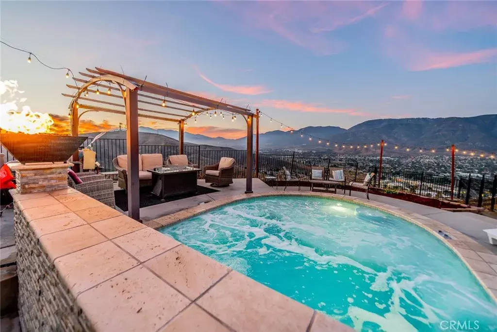 San Bernardino, CA 92407,3550 Ridge Line