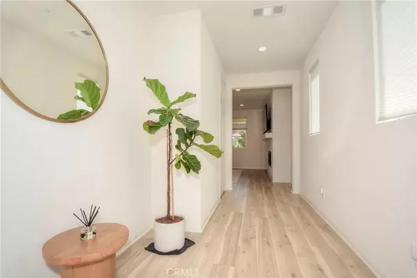 Corona, CA 92883,24218 Hillcrest Drive