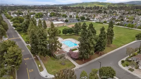 Irvine, CA 92614,29 Cedarlake #53