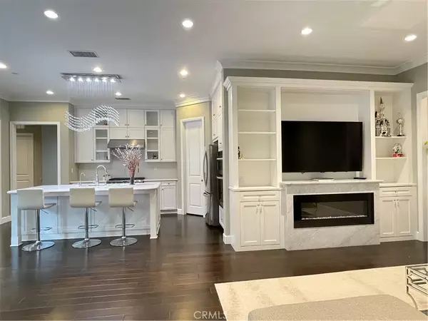 Irvine, CA 92620,56 Purple Jasmine