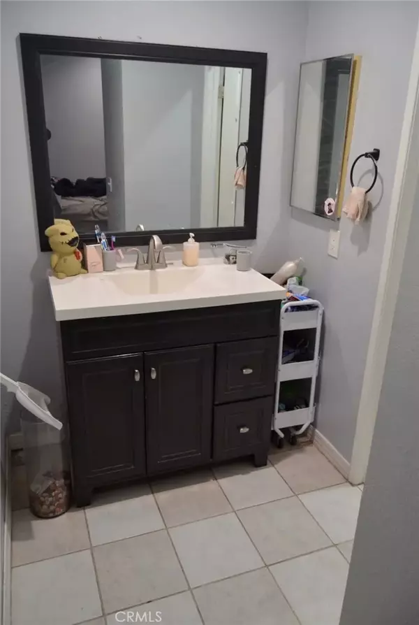 Adelanto, CA 92301,11876 BEGONIA ROAD