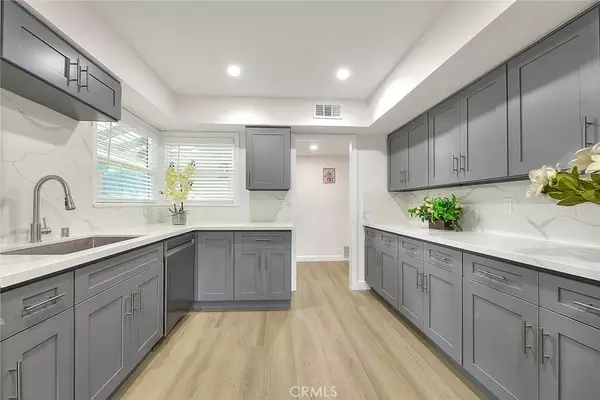 Walnut, CA 91789,1478 Bookman