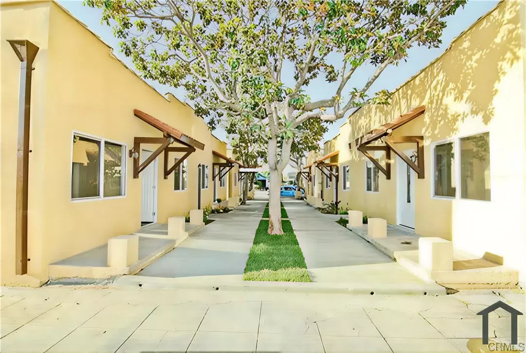 Los Angeles, CA 90044,622 W 59th Pl