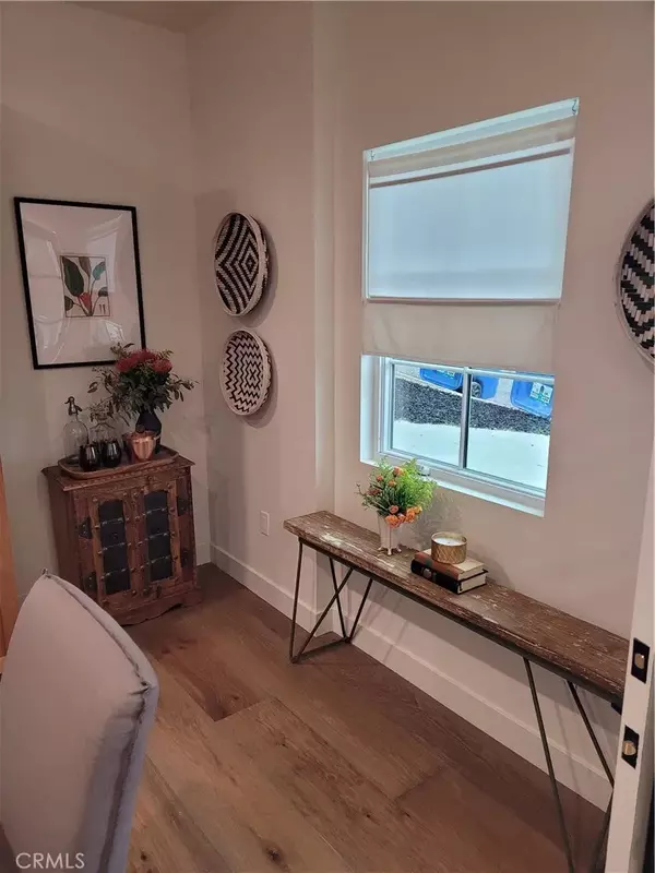 Los Angeles, CA 90065,3649 cazador