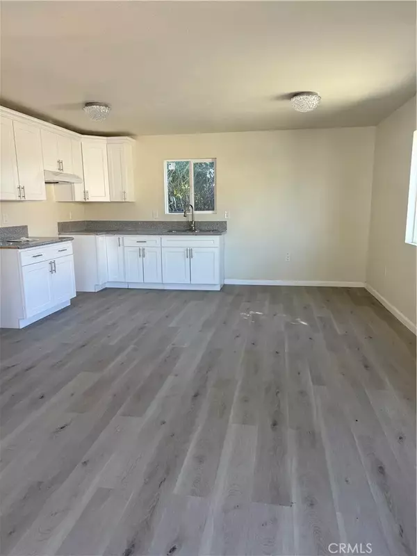 Fontana, CA 92335,17055 San Bernardino Street #2