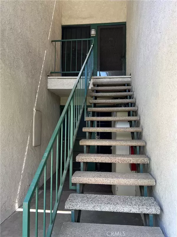 La Mirada, CA 90638,15209 Santa Gertrudes Avenue #X211