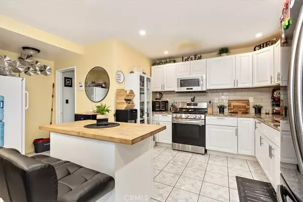 Hawthorne, CA 90250,11612 Cimarron Ave