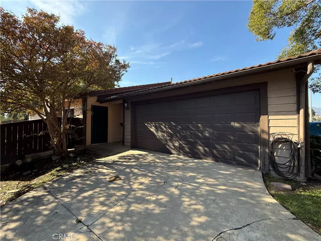 Ontario, CA 91764,1827 N Solano Avenue #33