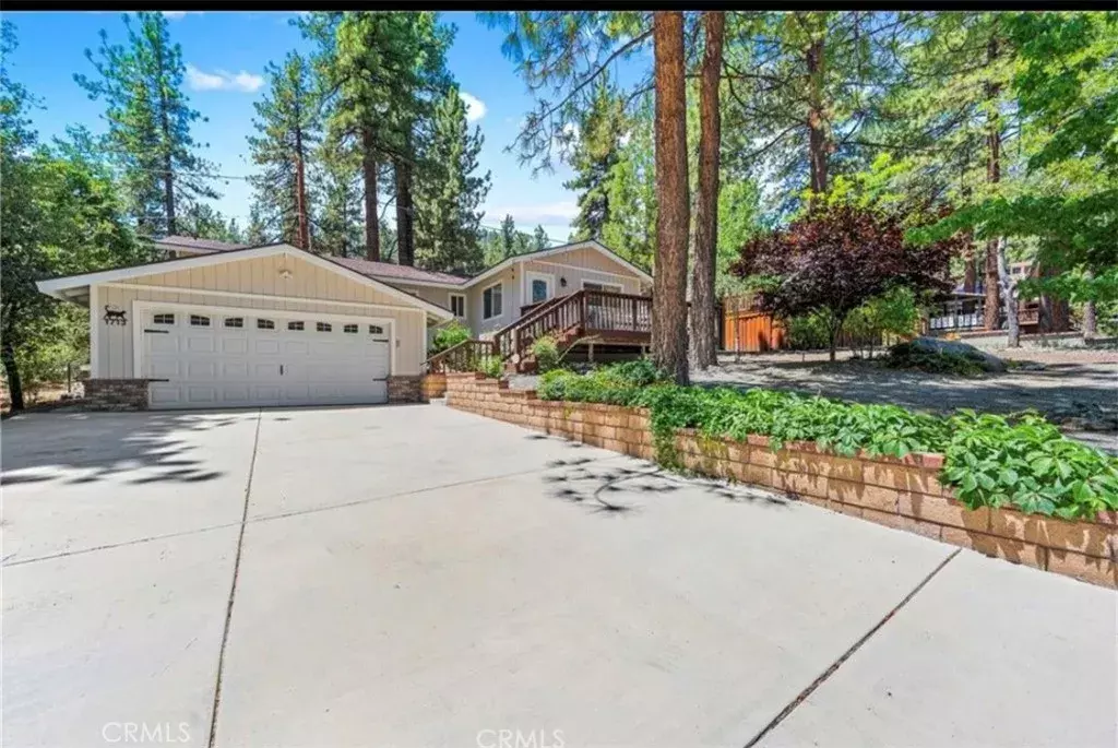 Wrightwood, CA 92397,1713 Twin Lakes