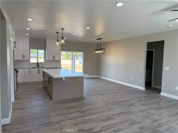 Apple Valley, CA 92307,11182 Caribou Avenue