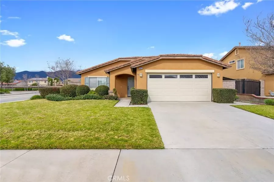 15372 Wood Duck Street, Fontana, CA 92336