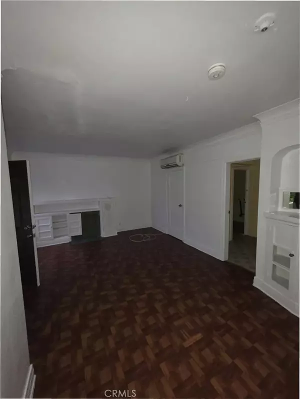 Los Angeles, CA 90033,111 N Soto Street #111