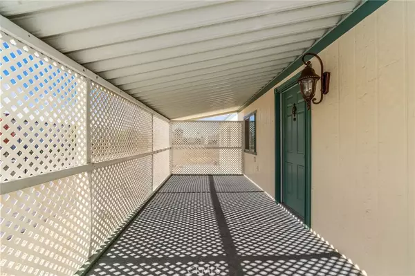 Hemet, CA 92545,1895 W Devonshire #74