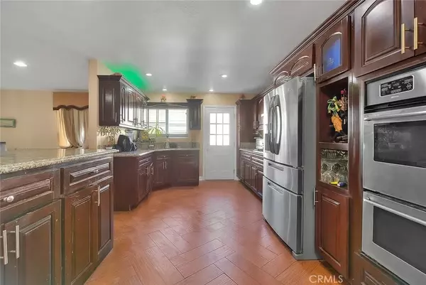 La Puente, CA 91744,527 waringwood Road