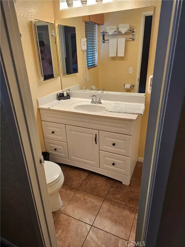 Lake Arrowhead, CA 92352,305 Canyon Crest