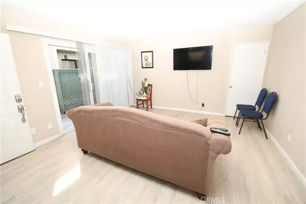 North Hills, CA 91343,9038 Orion Avenue #110