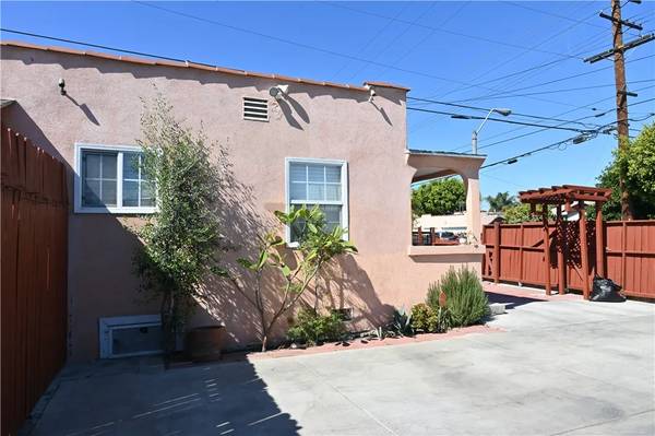 South Gate, CA 90280,3832 Missouri Avenue