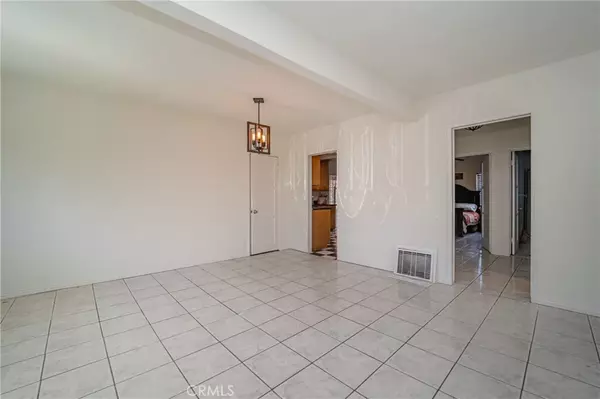 Hawthorne, CA 90250,4629 W 141st Street