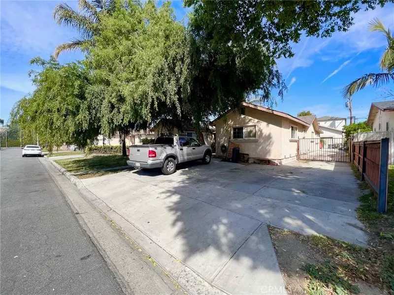 9233 Nichols Street, Bellflower, CA 90706
