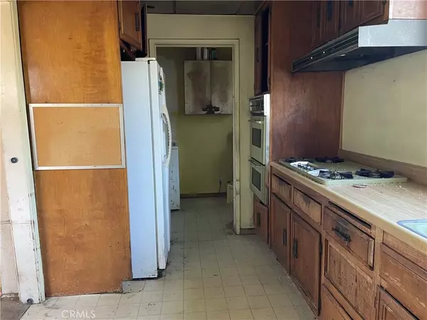 Lakewood, CA 90712,4318 Deeboyar Avenue