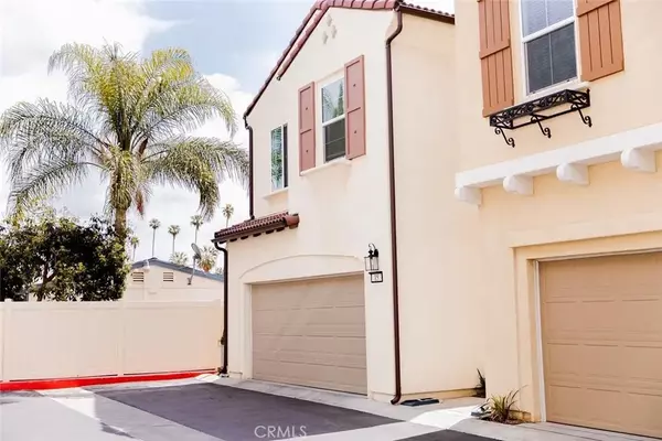 Corona, CA 92879,3827 Grant Street #15