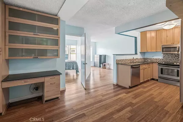 Inglewood, CA 90302,512 Evergreen Street #305