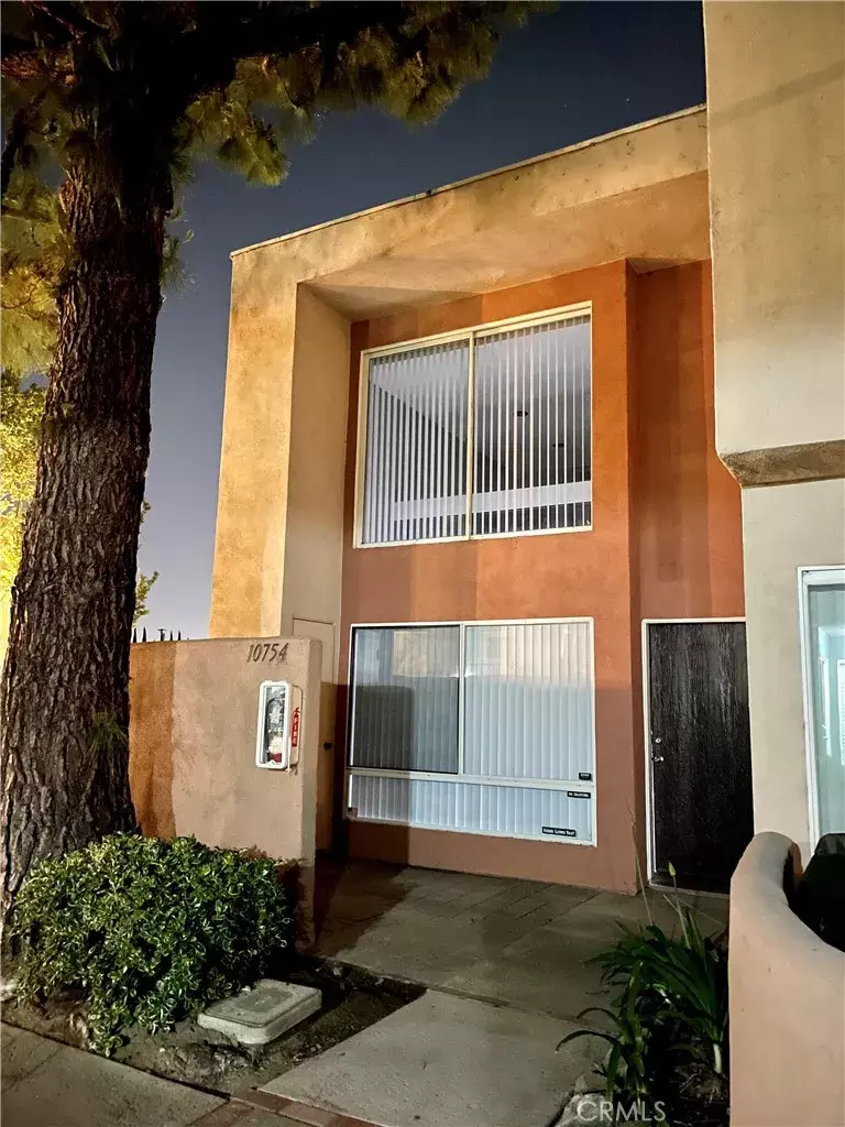 Stanton, CA 90680,10754 Knott Avenue #54