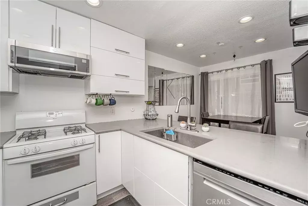 Santa Ana, CA 92707,1001 W Stevens Avenue #138